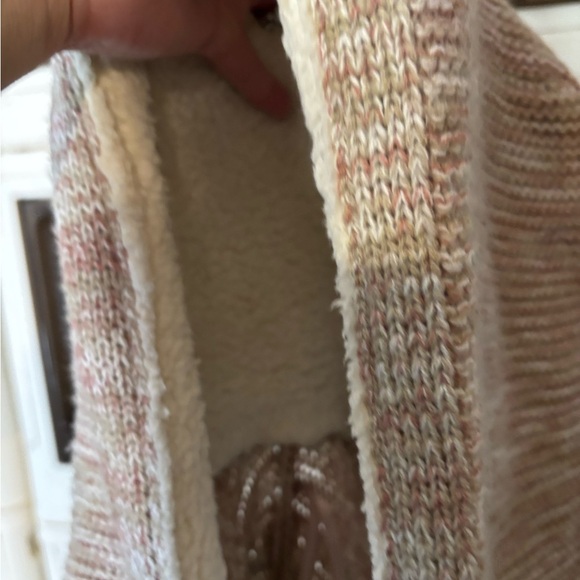 Cozy Multicolor Cable Knit hooded Sweater jacket - Picture 5 of 6